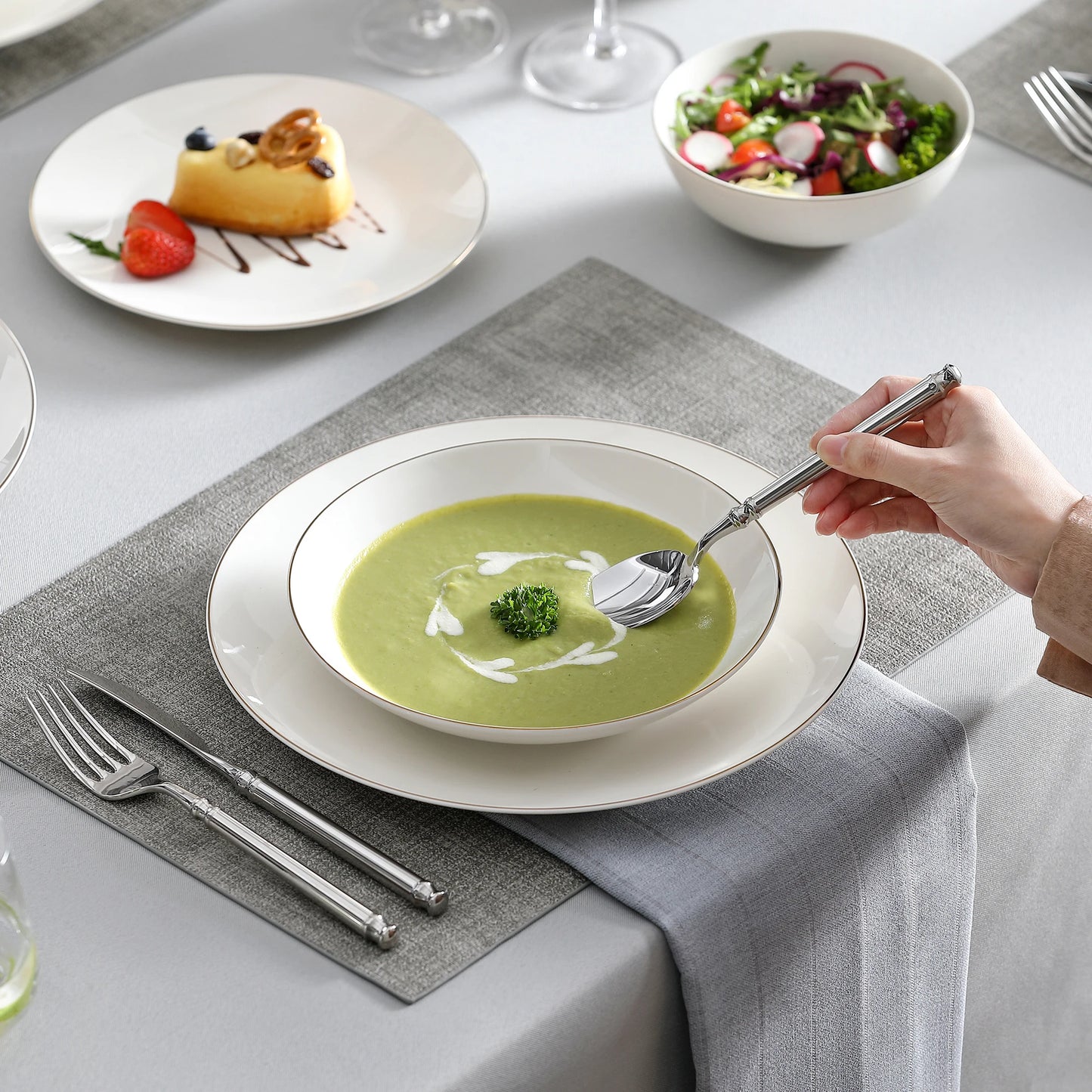 MALACASA 16/32-PIECE Nordic European White Porcelain Tableware Set with Bowl/Dinner Plate/Dessert/Soup Plate Set for 4/8