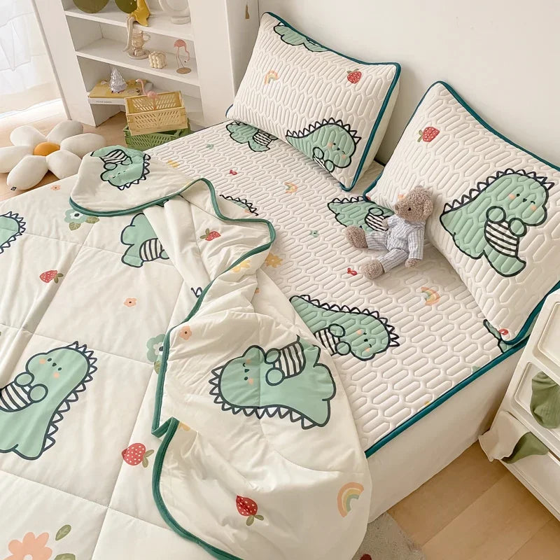 Double-Sided Comforter with Latex Fitted Sheet and Pillowcases